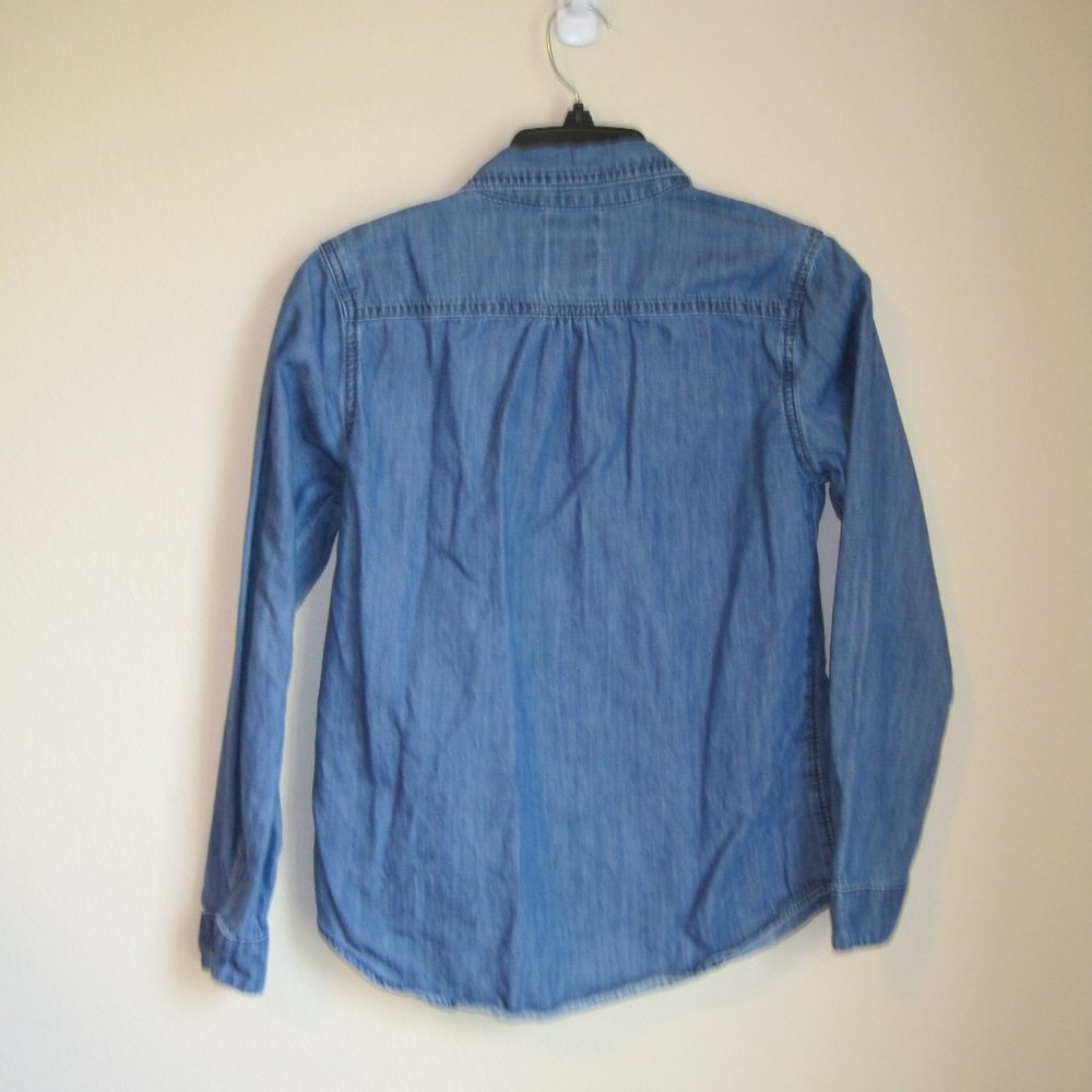 Cat & Jack Girls Light Blue Denim Button-Down Shirt - Picture 2 of 4